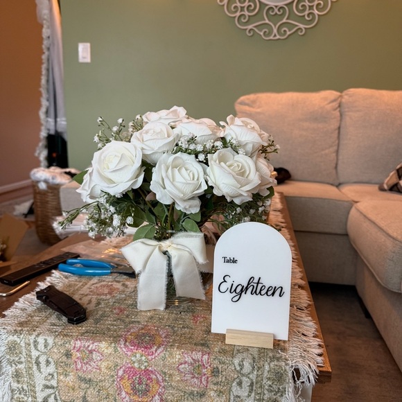 Elegant White Table Number Cards for Events - Picture 2 of 3